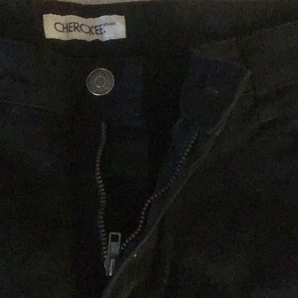 Cropped Pants - Picture 11 of 11